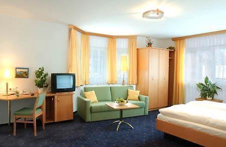 Hotel-Landpension Postwirt Kirchensittenbach Exteriör bild