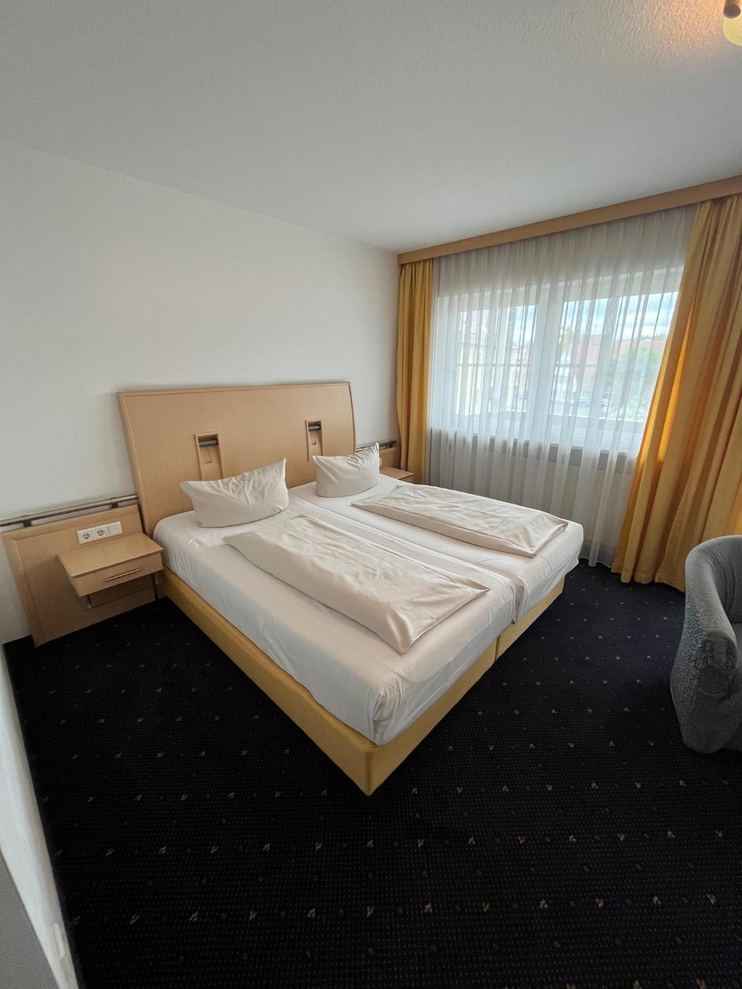 Hotel-Landpension Postwirt Kirchensittenbach Exteriör bild